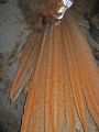 Agujero en el techo de la cueva