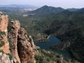 Organos y embalse de Benitandus con Onda al fondo