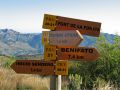 Carteles en la font de la Forata